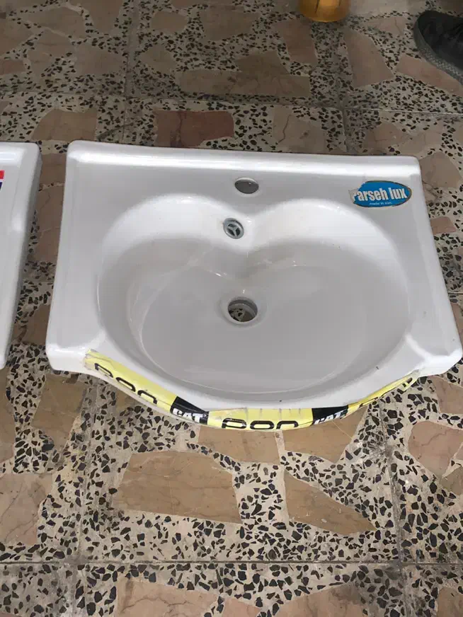 روشویی سرویس بهداشتی نو‌ ، کمد سرویس بهداشتی|لوازم سرویس بهداشتی|رشت, لاکان شهر|دیوار