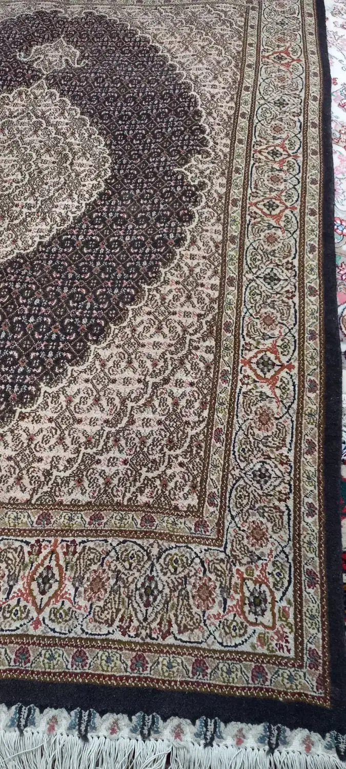 فرش دستبافت قالیچه رج ۴۰ ماهی درحدنو واقعی|فرش|تبریز, |دیوار