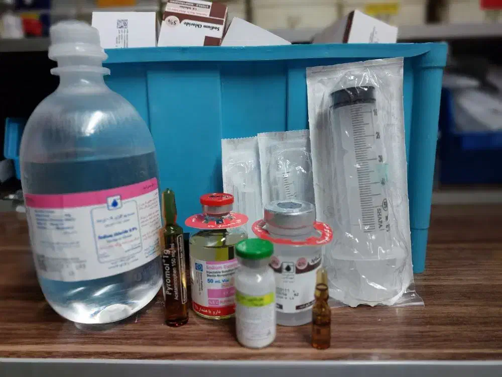 تزریقات. وصل سرم در منزل توسط پرستار خانم و اقا|خدمات آرایشگری و زیبایی|زاهدان, |دیوار