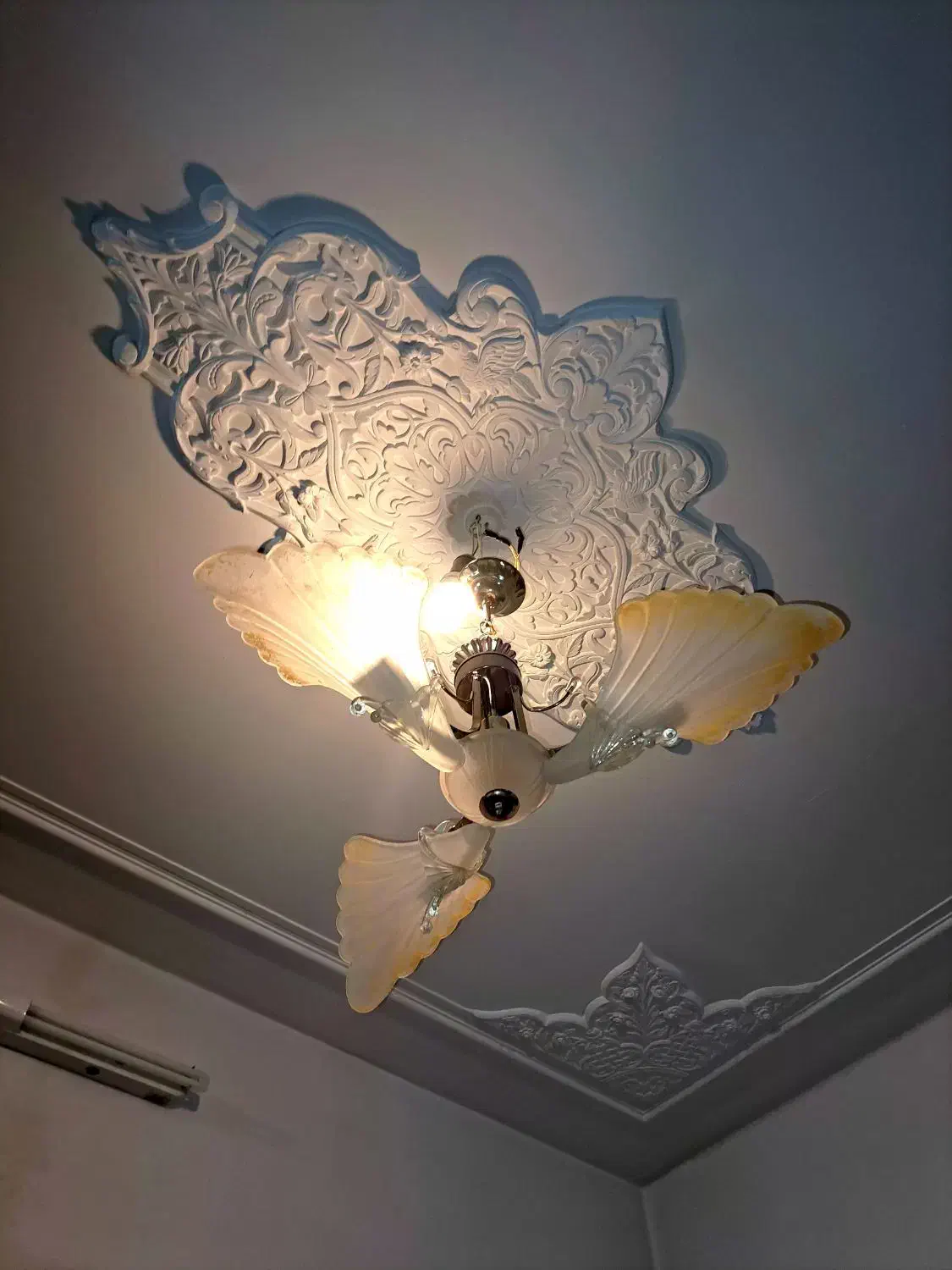 یک جفت لوستر ۳ شاخه سالم سالم|لوستر و چراغ آویز|نجف‌آباد, سعدی|دیوار