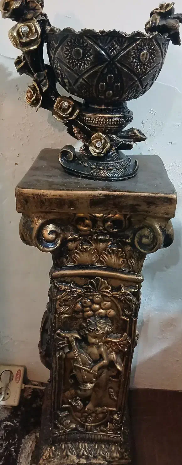 پایه طلایی دکوری|مجسمه، تندیس، ماکت|کرج, کلاک نو|دیوار