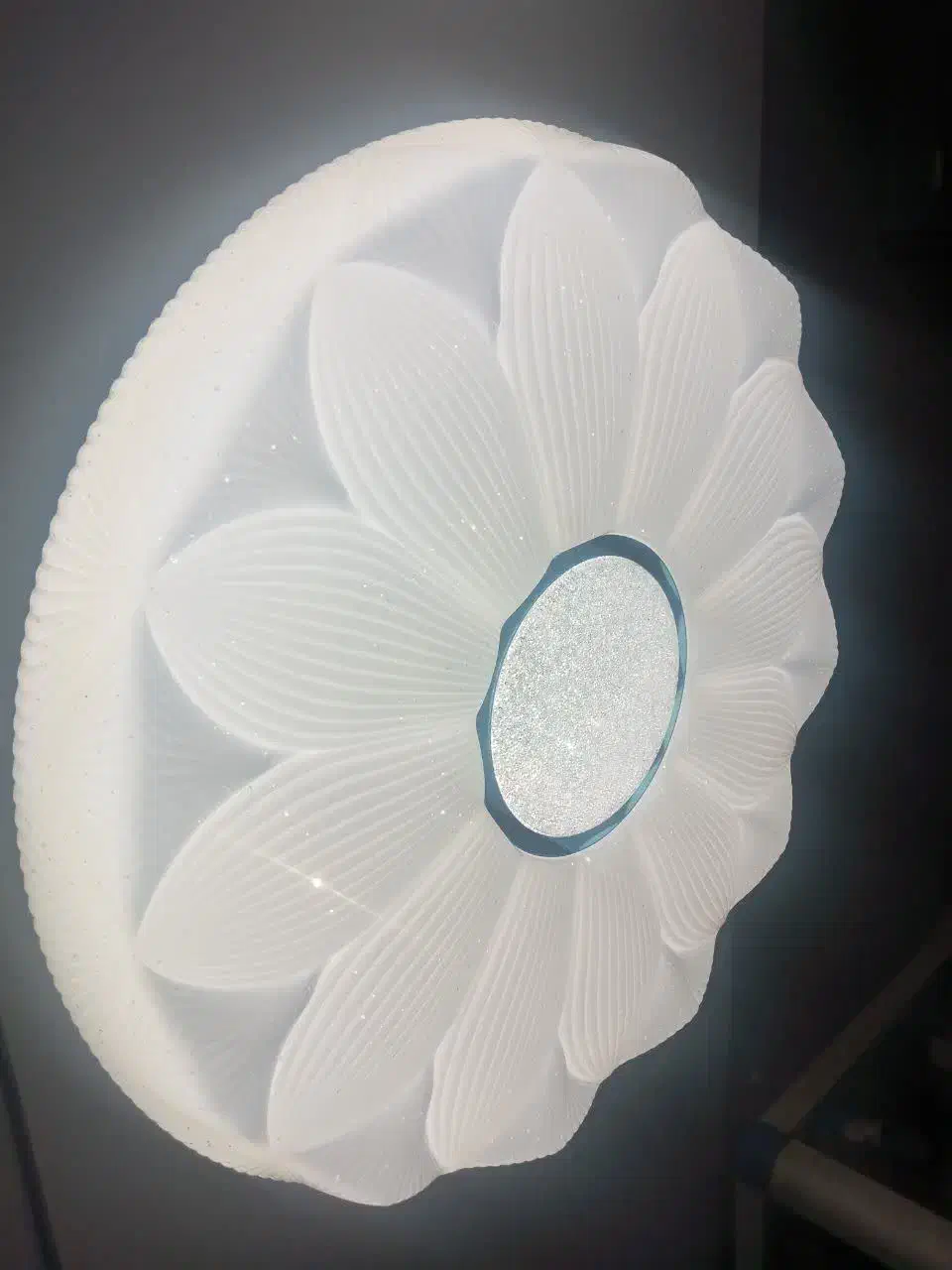 فروش لوستر های سه حالته قیمت اقتصادی|لوستر و چراغ آویز|قم, شهدا|دیوار