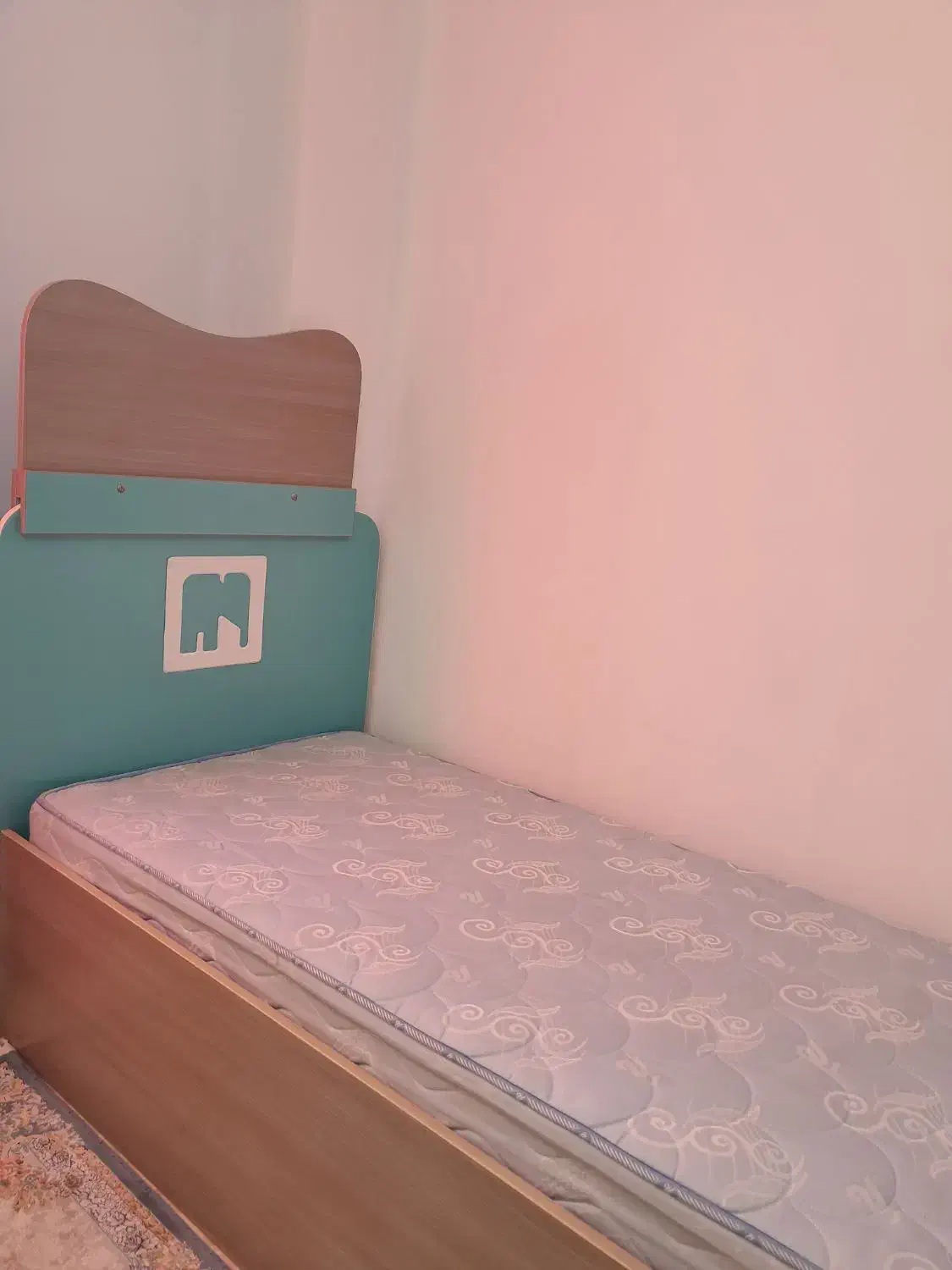 تخت خواب کودک|تخت و سرویس خواب|پرند, فاز ۱|دیوار