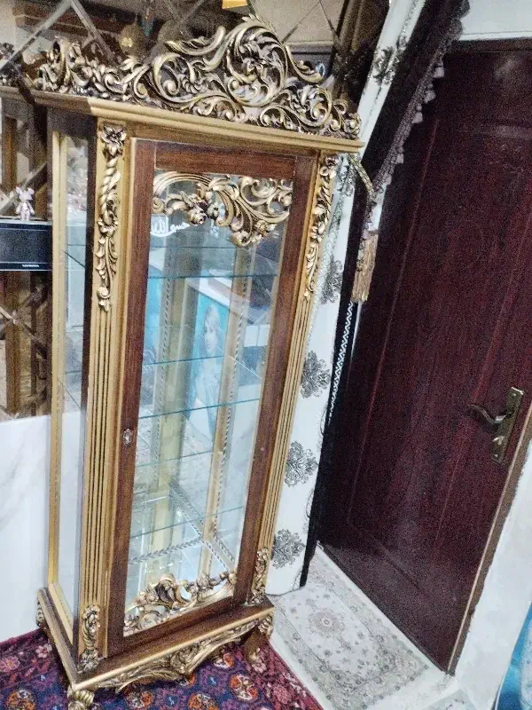 گنجه تمیز وبدون خط رنگ طلایی|بوفه، ویترین، کنسول|قائن, |دیوار