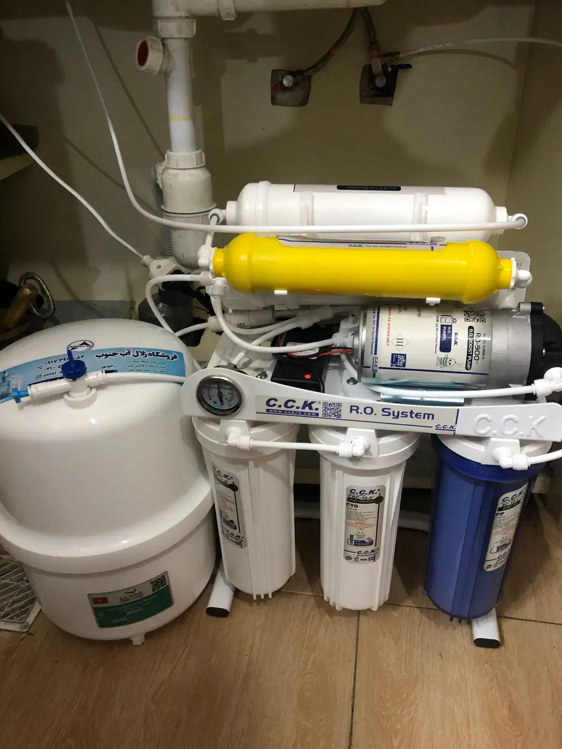 نصب دستگاه و تعویض فیلتر دستگاه تصفیه آب|آبسردکن و تصفیه آب|جهرم, |دیوار