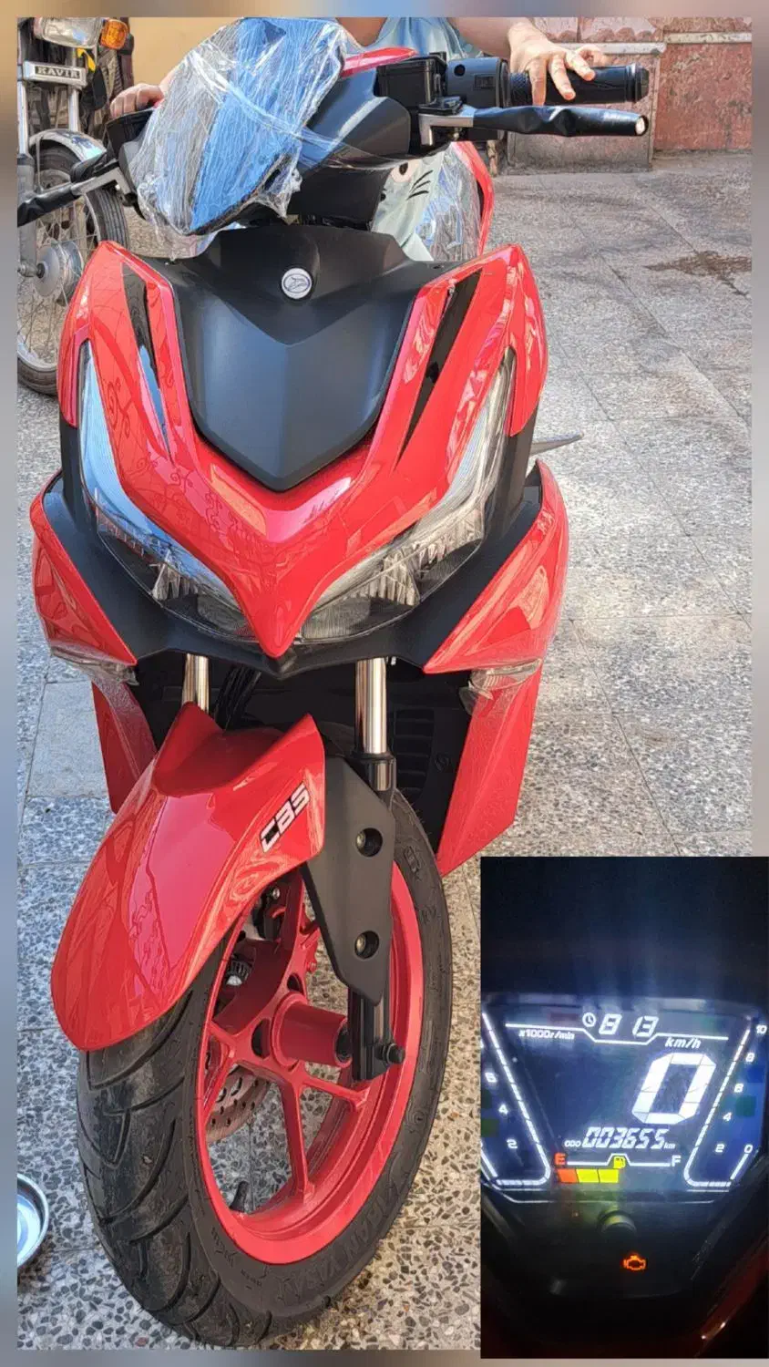 موتور قرمز اسپرت در حد صفر فقط ۳۶۵km کارکرد|موتورسیکلت|میناب, |دیوار