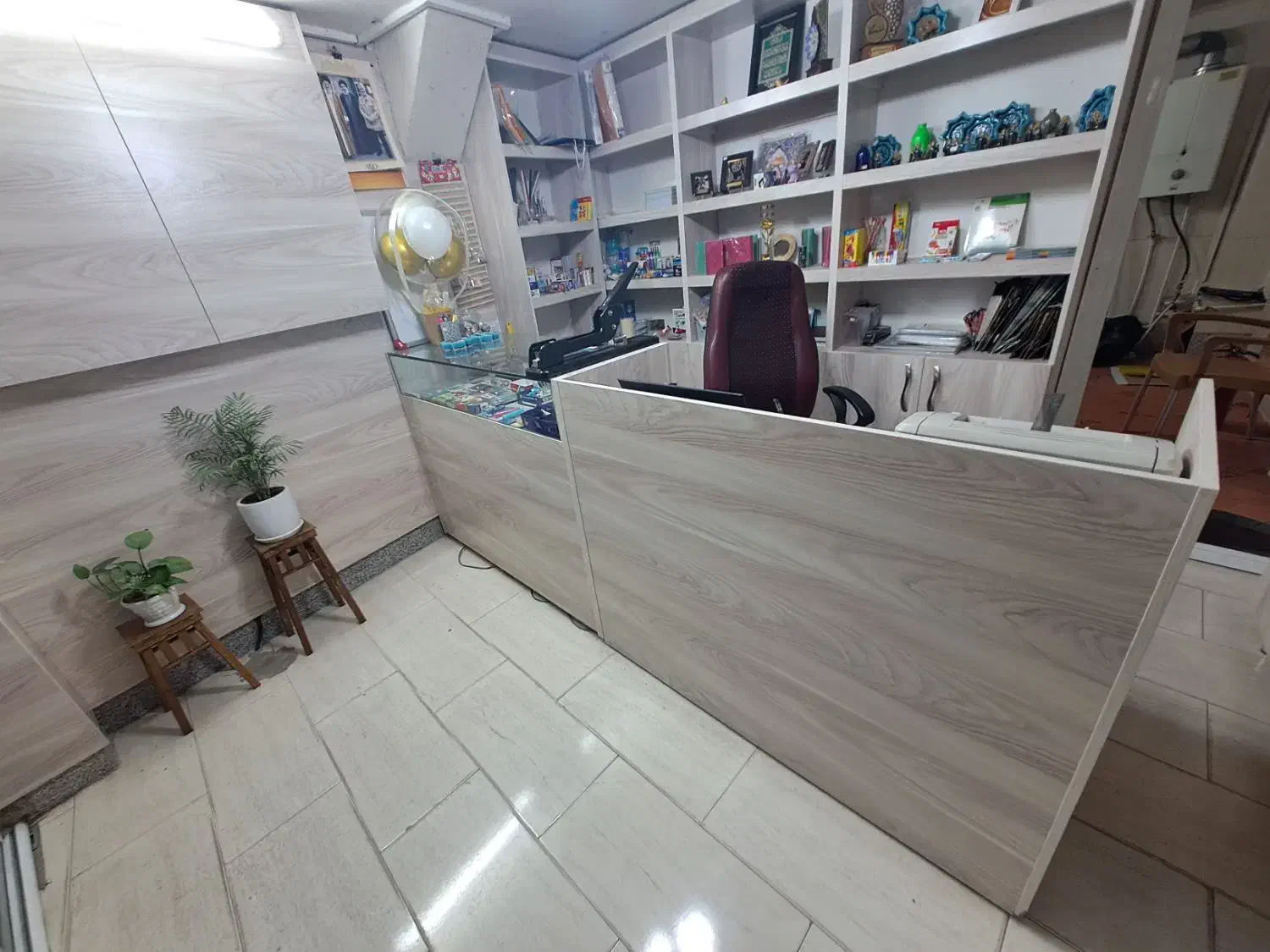 ویترین‌ و میز پیشخوان|فروشگاه و مغازه|اصفهان, شهشهان|دیوار