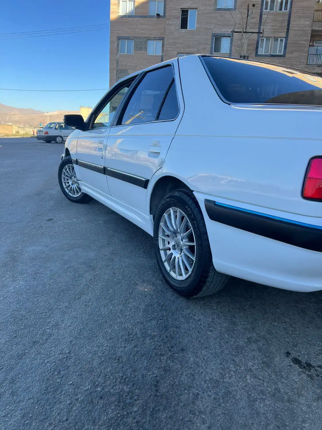 پارس سفارشی چهارچرخ دیسک مانیتور دار|خودرو سواری و وانت|همدان, |دیوار