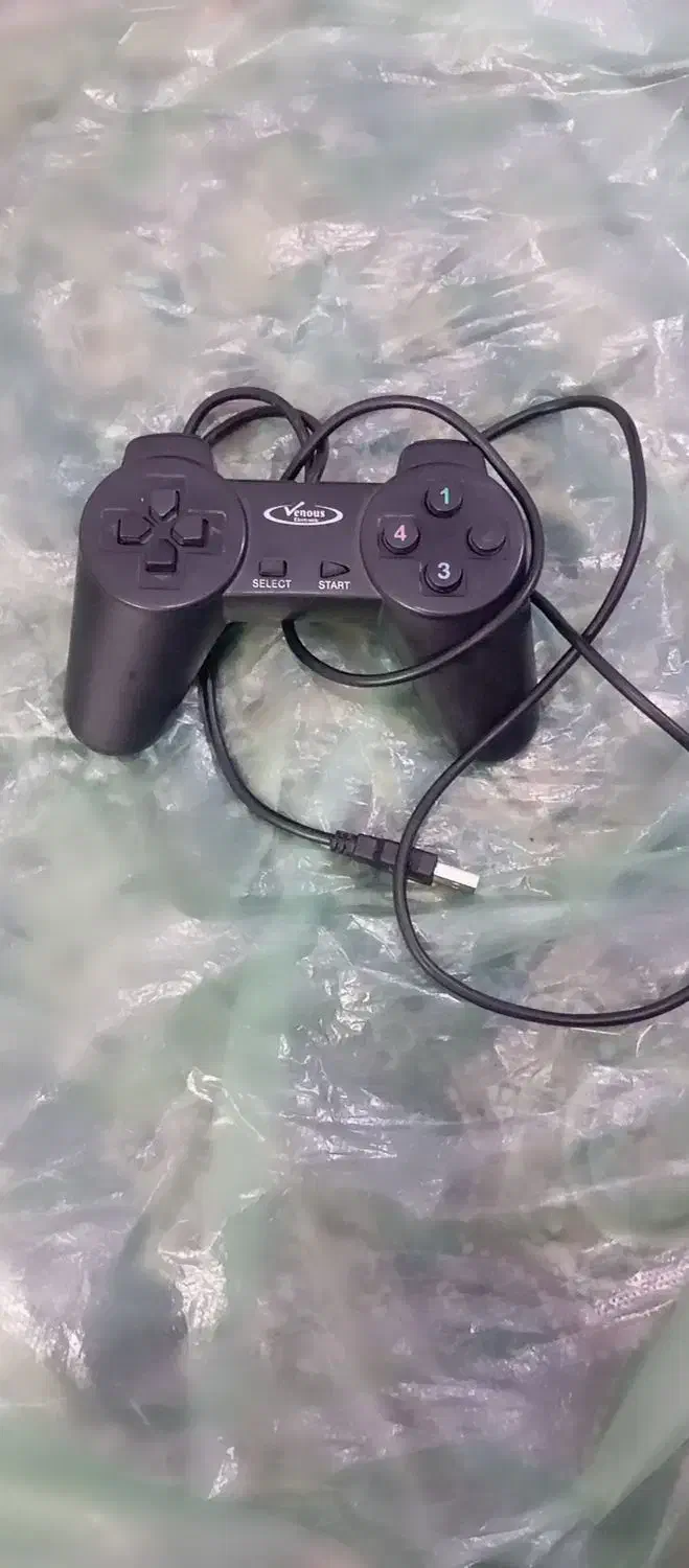 دسته بازی کامپیوتر|کنسول، بازی ویدئویی و آنلاین|قم, قلعه کامکار|دیوار