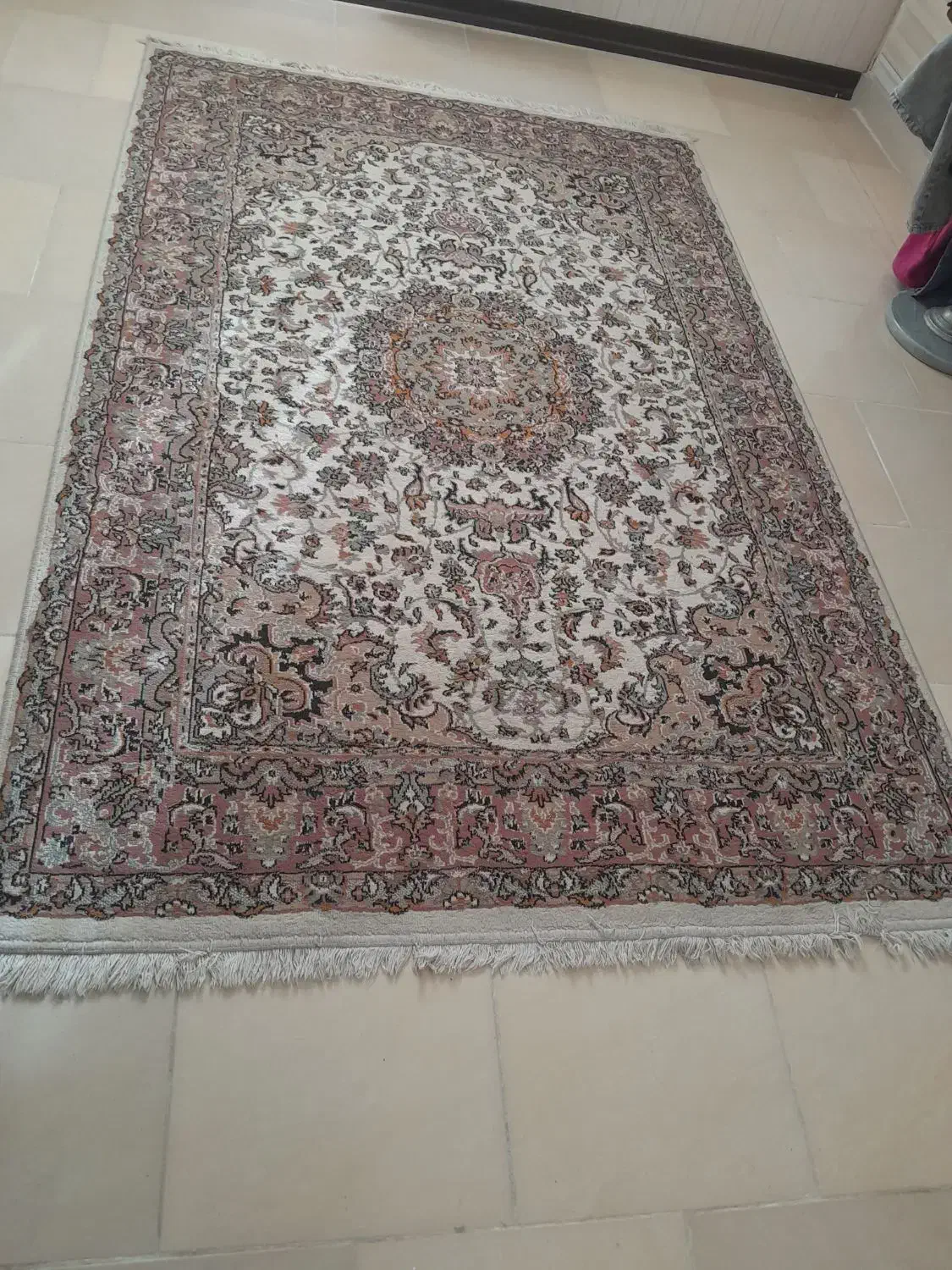 فرش ۴ متری سالم و بدون ایراد|فرش|گلپایگان, |دیوار