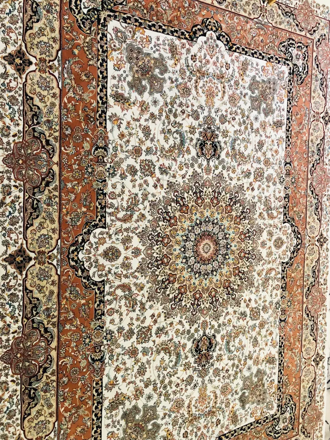 فرش ماشینی در حد نو|فرش|تبریز, |دیوار