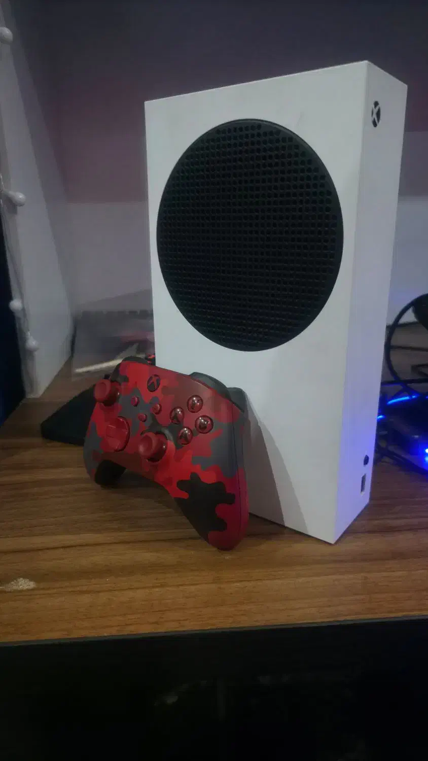 xbox s 1 ترابایت  تک دسته دسته دو در حد نو|کنسول، بازی ویدئویی و آنلاین|رشت, گلسار|دیوار