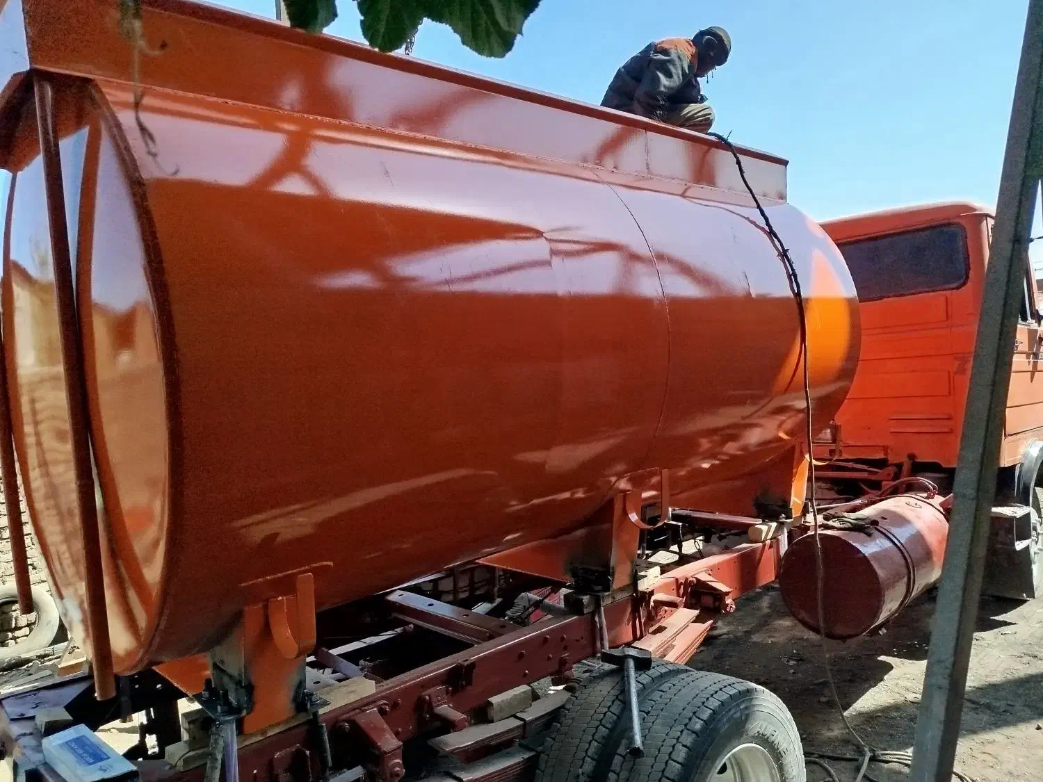 تخلیه چاه همراه با دستگاه مکنده قوی|خدمات پیشه و مهارت|چالوس, |دیوار