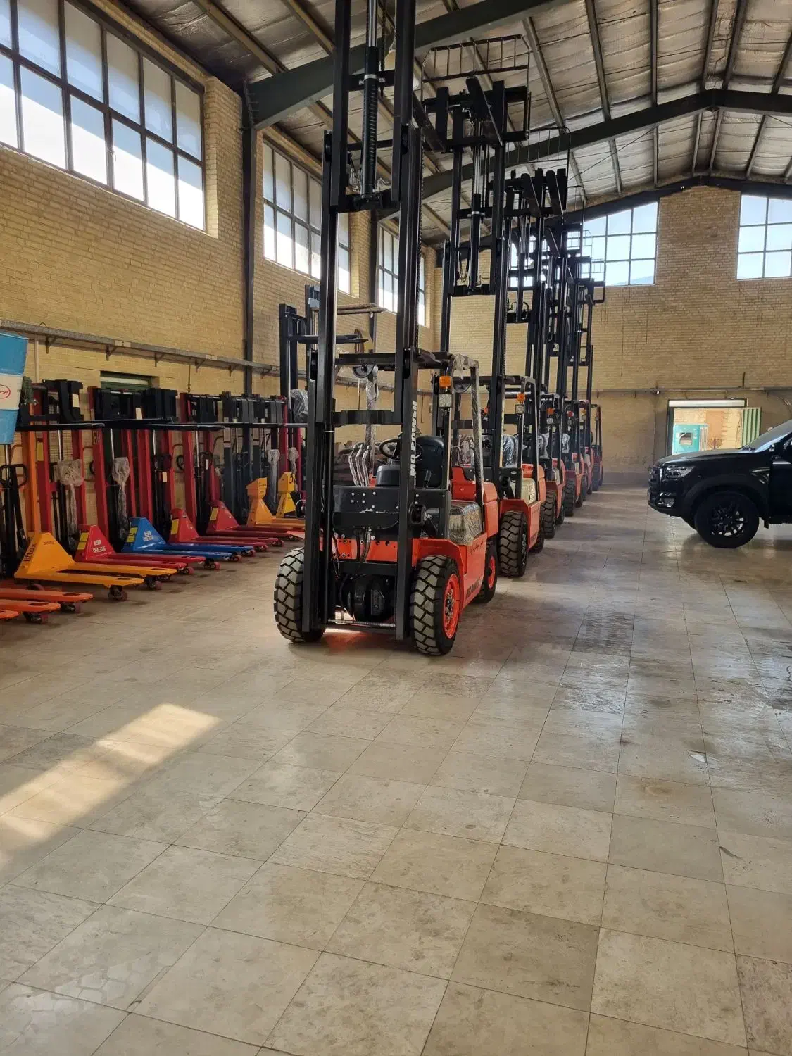 کارگر ساده و فنی در تعمیرگاه لیفتراک|استخدام صنعتی، فنی، مهندسی|قدس, شهر‌قدس|دیوار