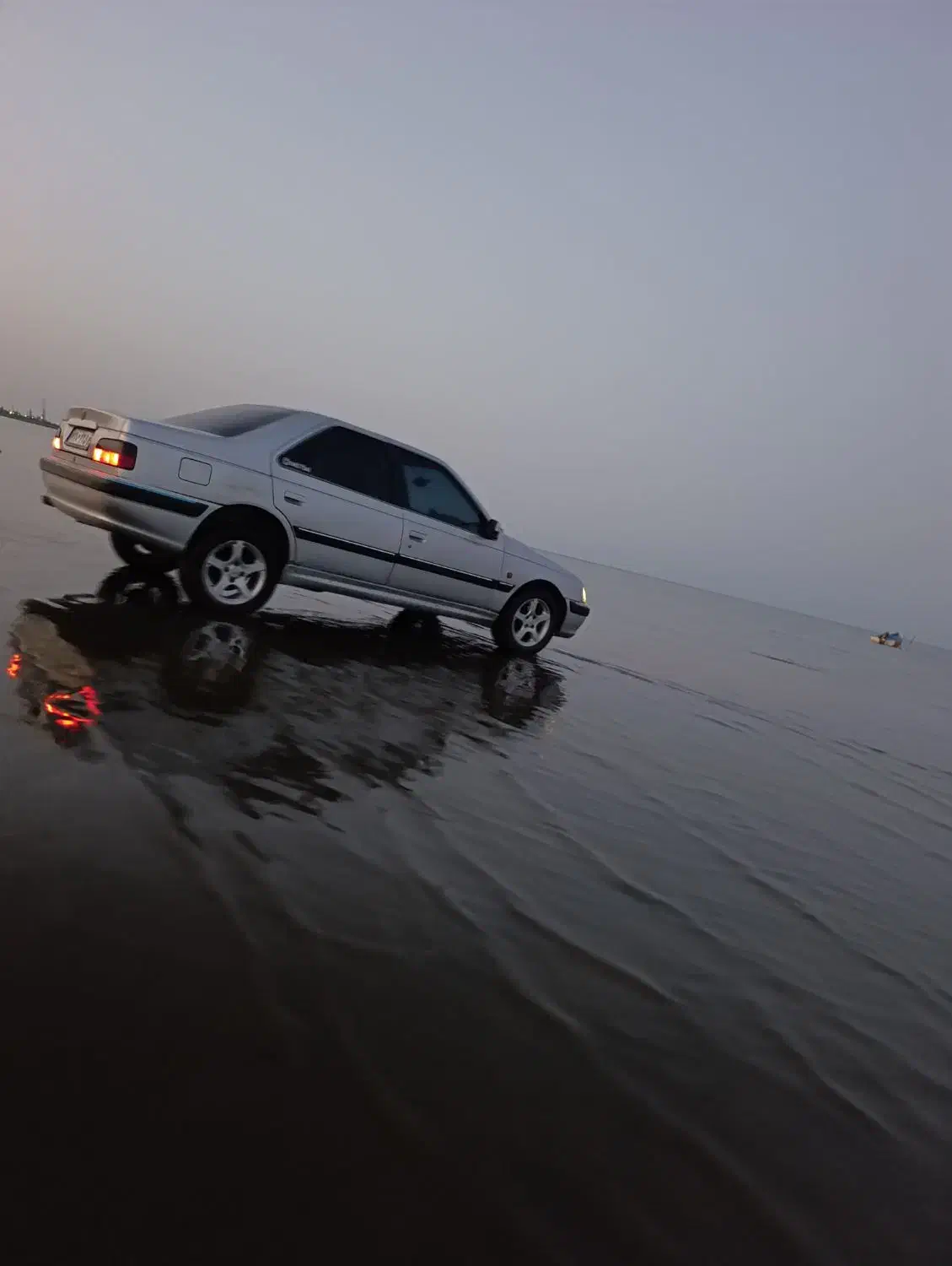 معاوضه پرشیا مدل 82 با 405|خودرو سواری و وانت|تبریز, |دیوار