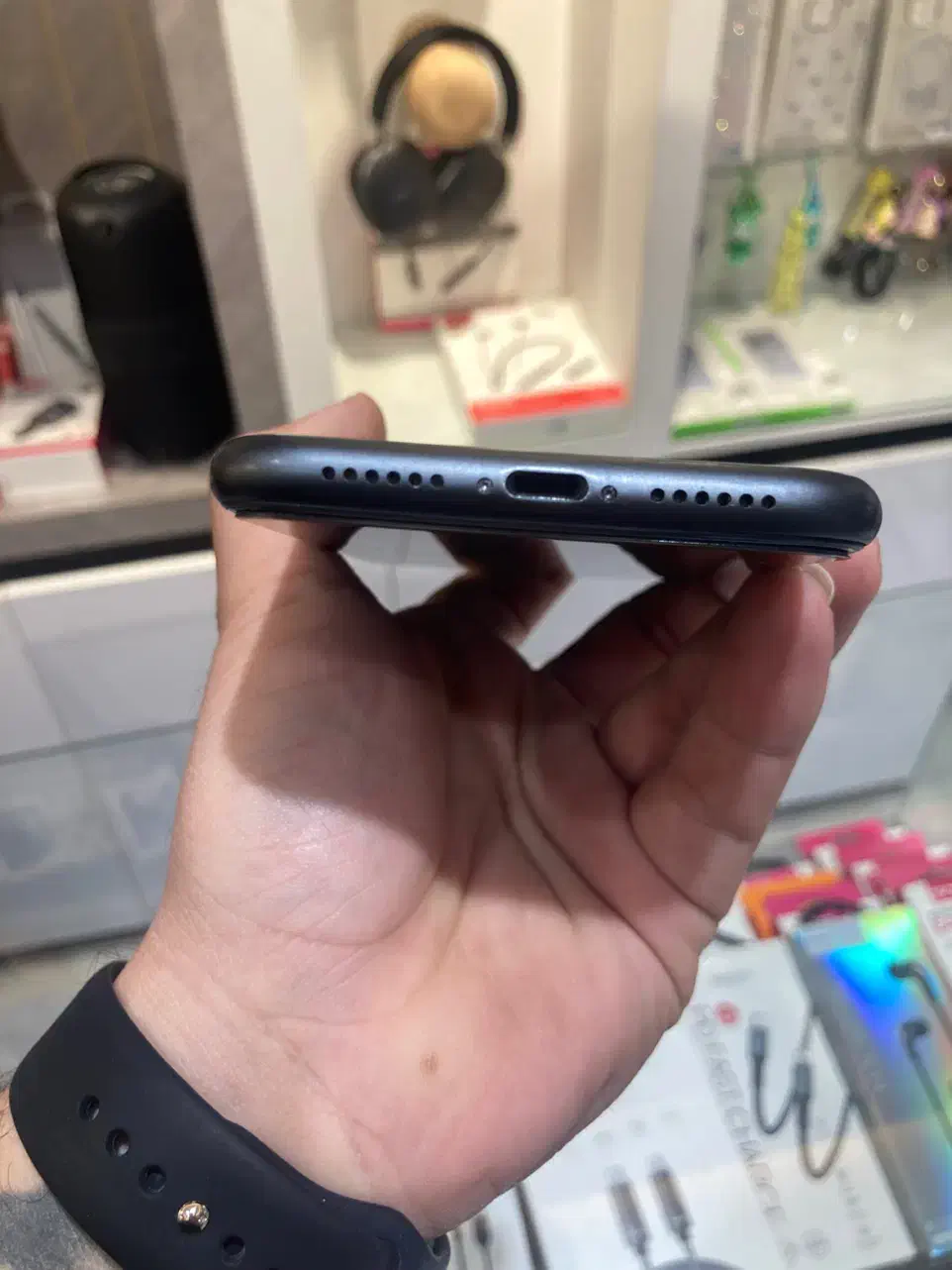 ایفون یازده نرمال C/H پک اصلی|موبایل|گرگان, |دیوار