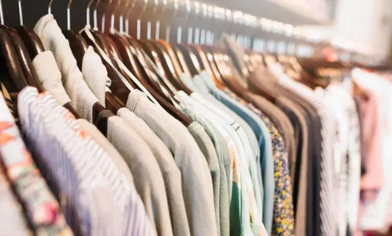 کفش و لباس عمده با قیمت عالی|عمده‌فروشی|اصفهان, جلفا|دیوار