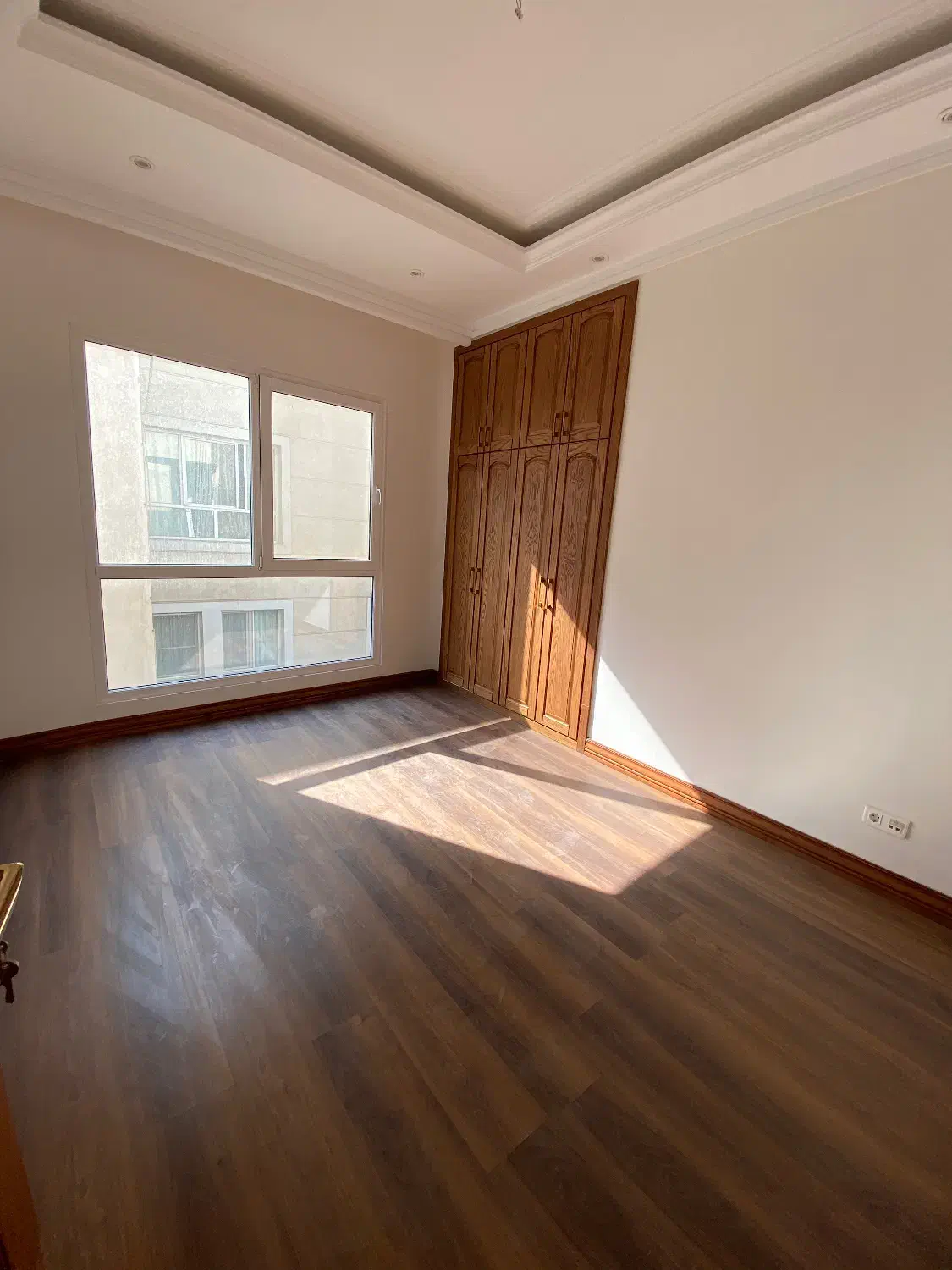 اجاره واحد ۱۶۰متری الهیه ۳خواب نوساز زیر قیمت