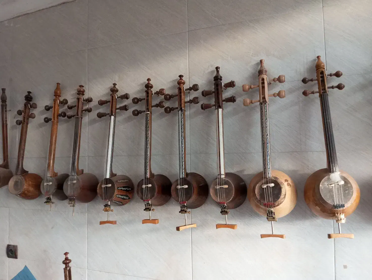 مبتدی تا حرفه ای|سازهای سنتی|ایلام, |دیوار