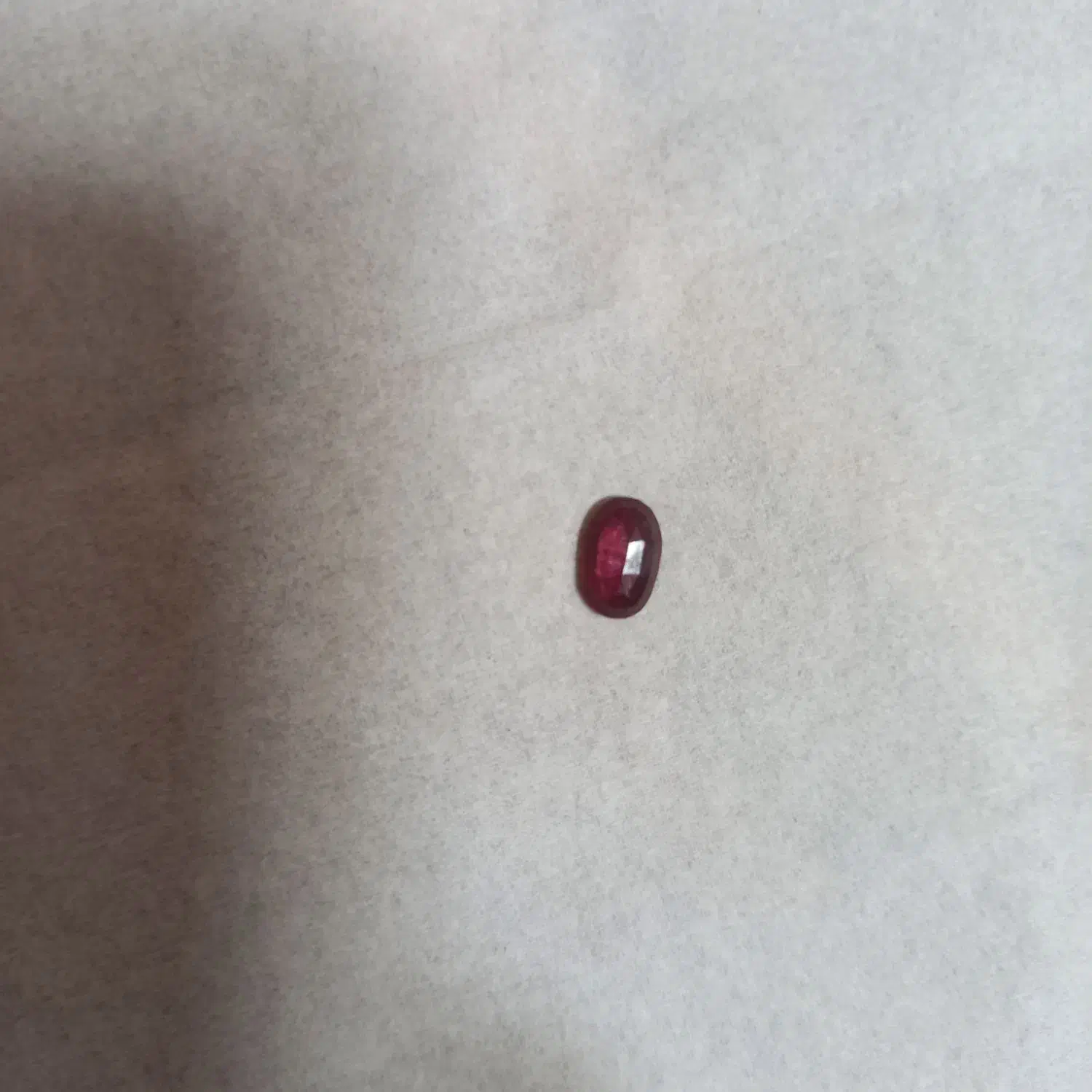 1 عدد یاقوت تراش خورده|کلکسیون اشیاء عتیقه|کرج, حصارک بالا|دیوار