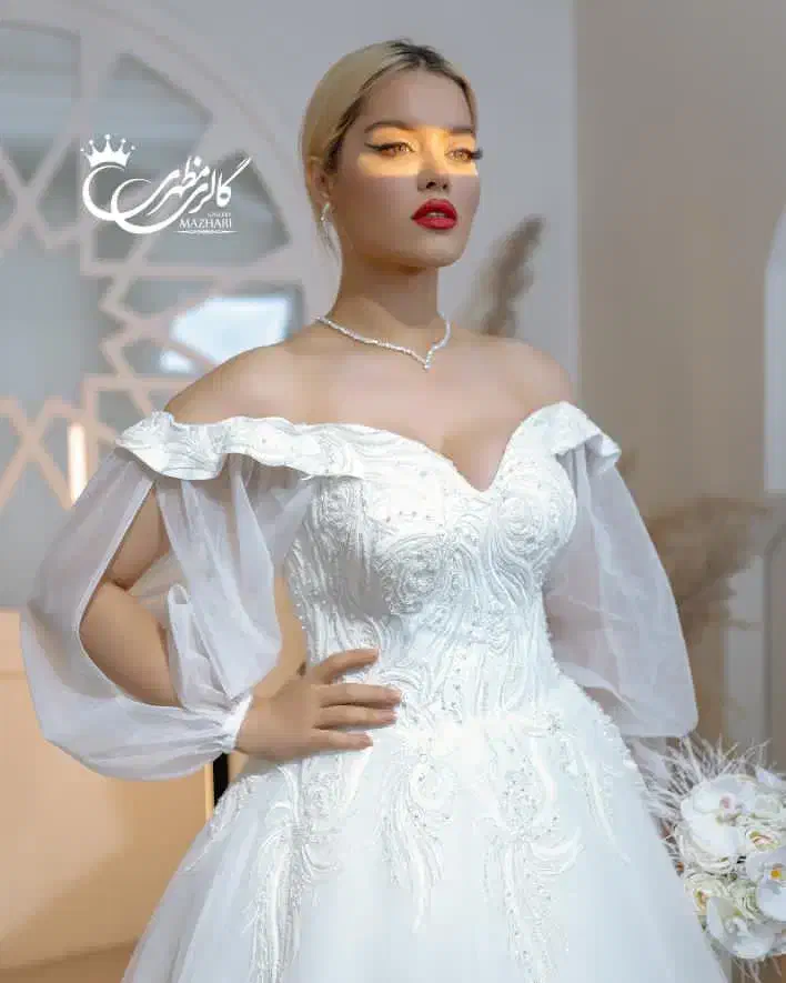 لباس عروس|لباس|اشتهارد, |دیوار