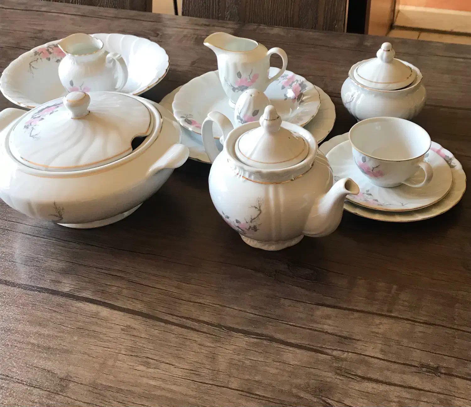 سرویس ۱۲ نفره اکبند ۱۰۱ پارچه|ظروف سرو و پذیرایی|نشتارود, |دیوار