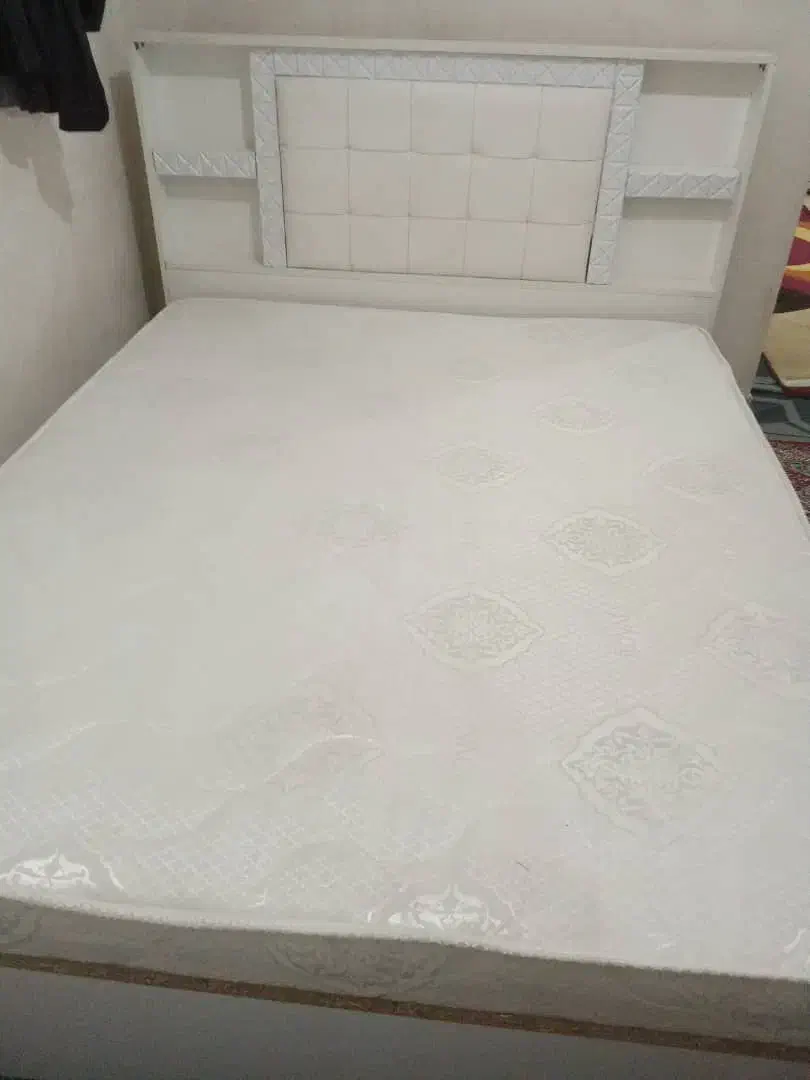 سرویس خواب و‌میز ارایشی|تخت و سرویس خواب|نورآباد ممسنی, |دیوار