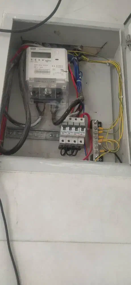 تعمیرات و صفر تا صد برق ساختمان|خدمات پیشه و مهارت|دوگنبدان, |دیوار