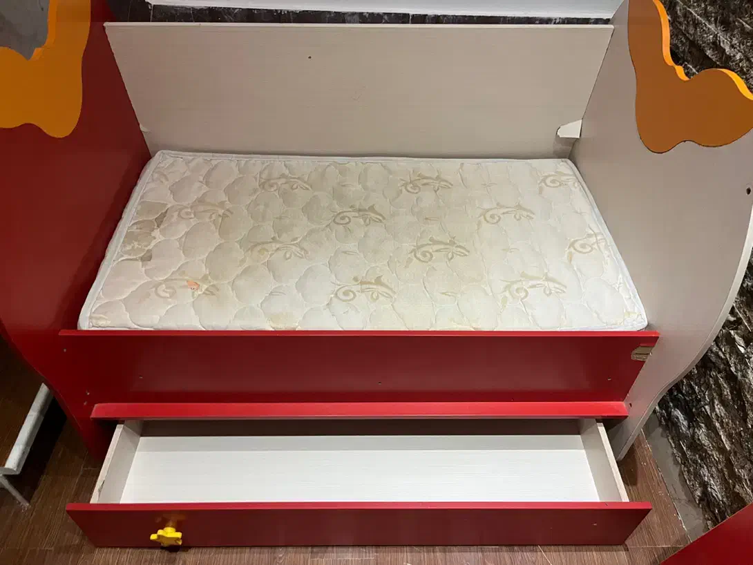 تخت کودک|تخت و صندلی بچه|سنندج, |دیوار