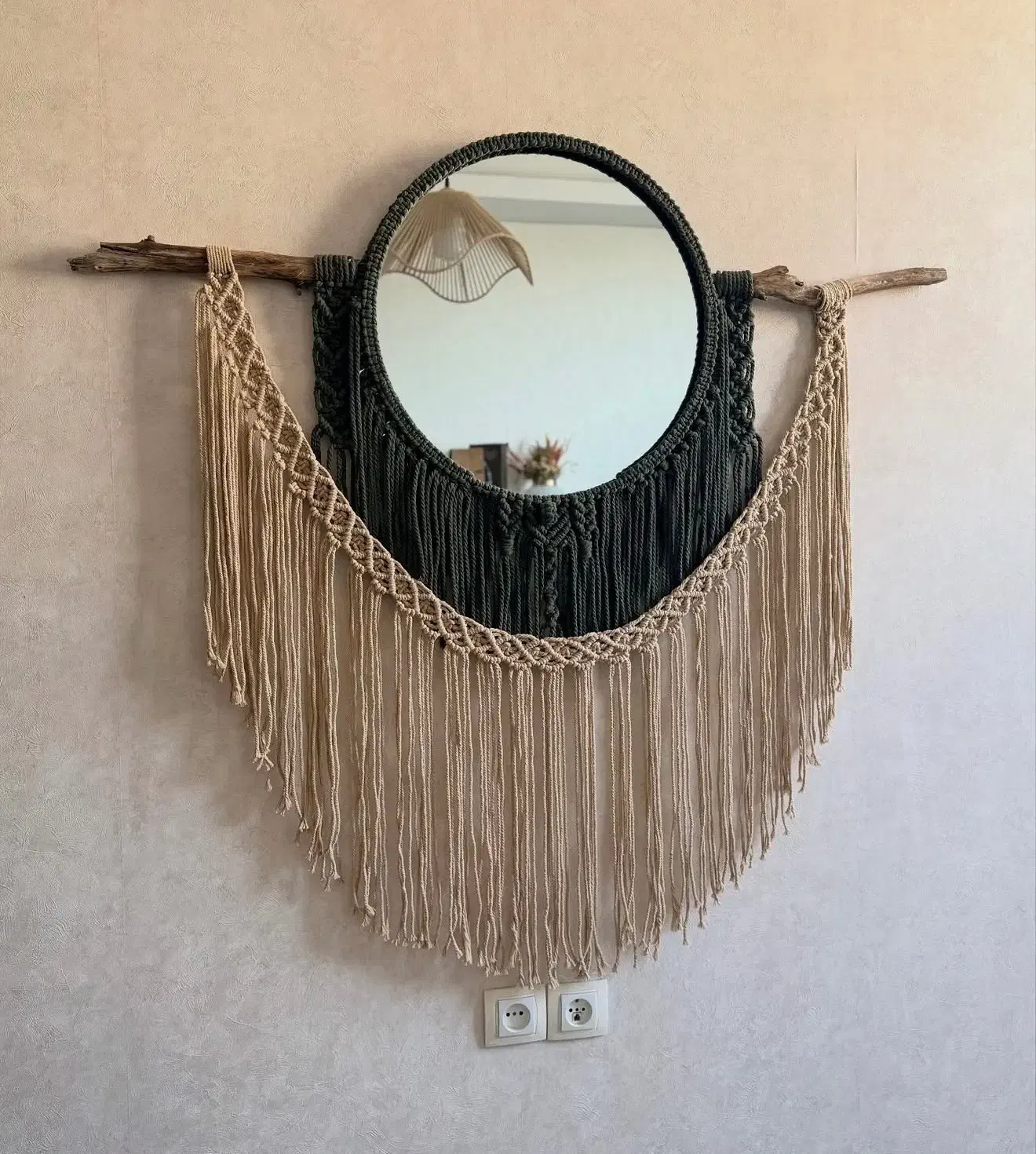 آینه مکرومه|آینه|صدرا-فارس, فاز ۱|دیوار