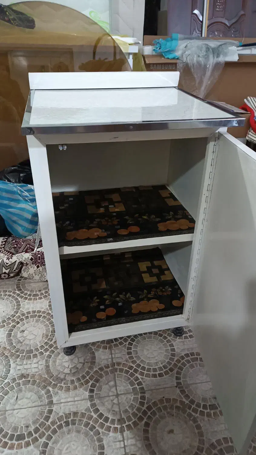 کمد یا کمد سماور فلزی|آب‌چکان و نظم‌دهنده ظروف|میاندوآب, |دیوار