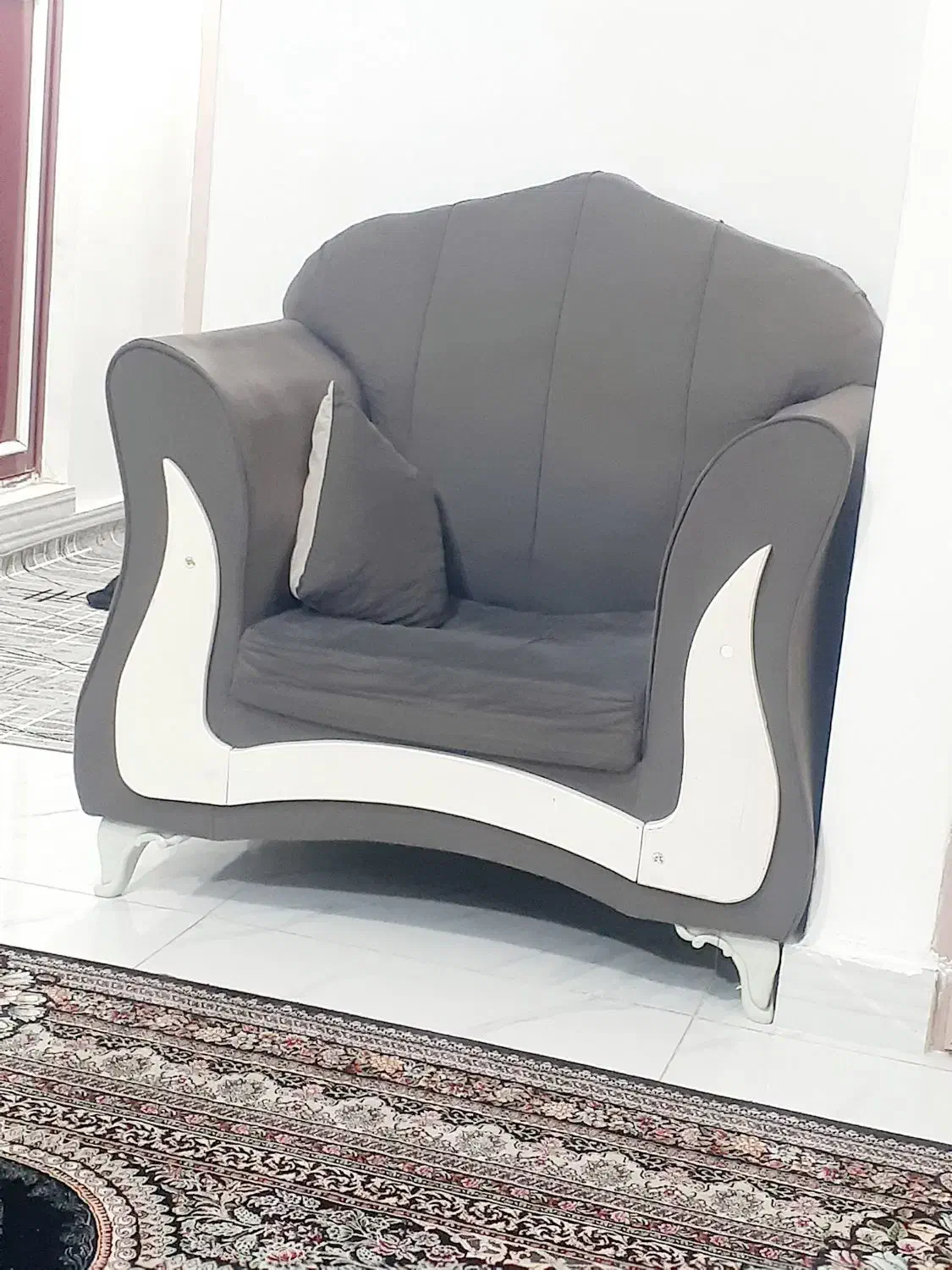 مبل ۷نفره راحتی|مبلمان خانگی و میز عسلی|رشت, عینک|دیوار