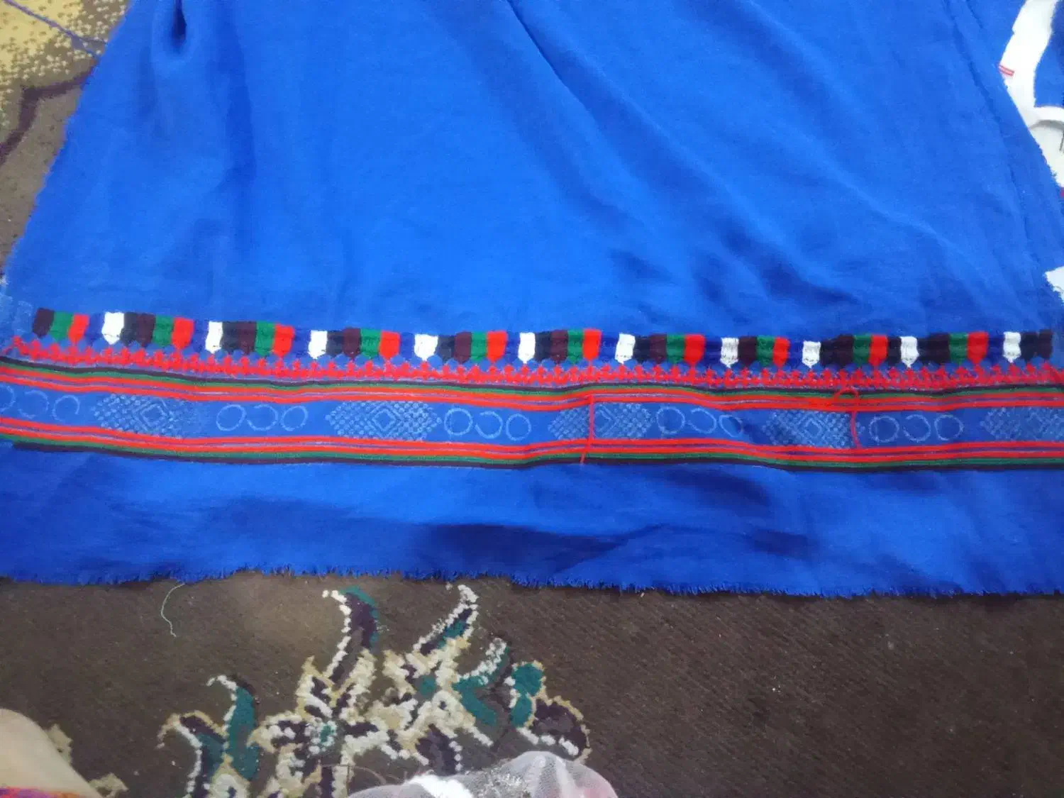 لباس نیم دوز|لباس|سراوان, |دیوار