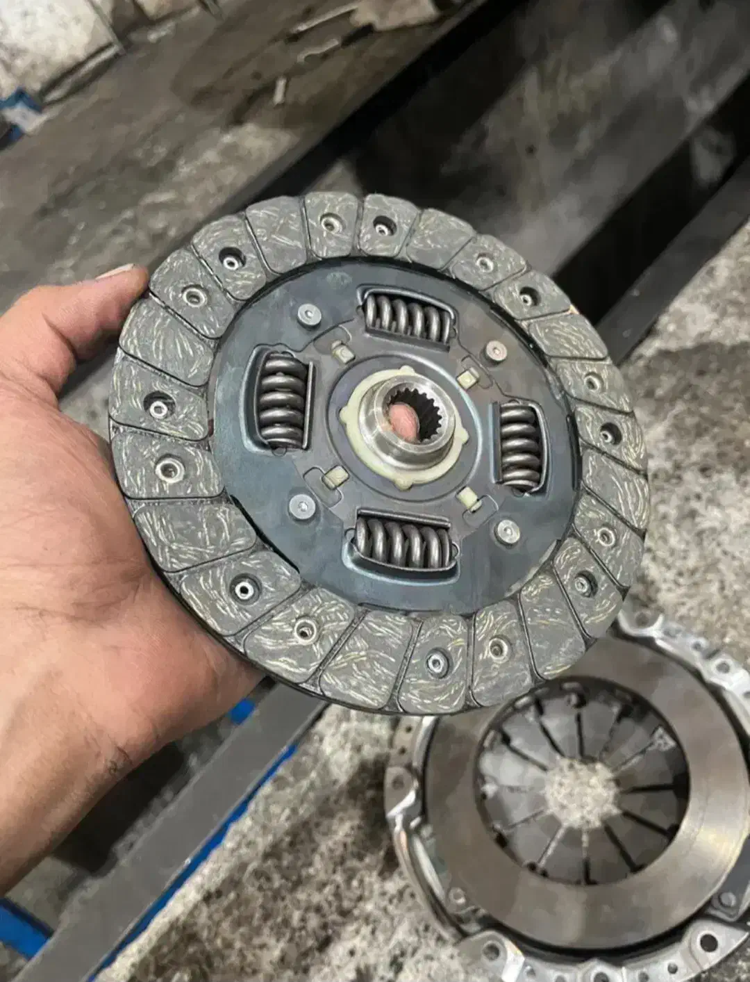 تسمه تایم و دیسک و صفحه و واشر سر سیلندر|قطعات یدکی و لوازم جانبی|شیراز, فلکه گاز|دیوار