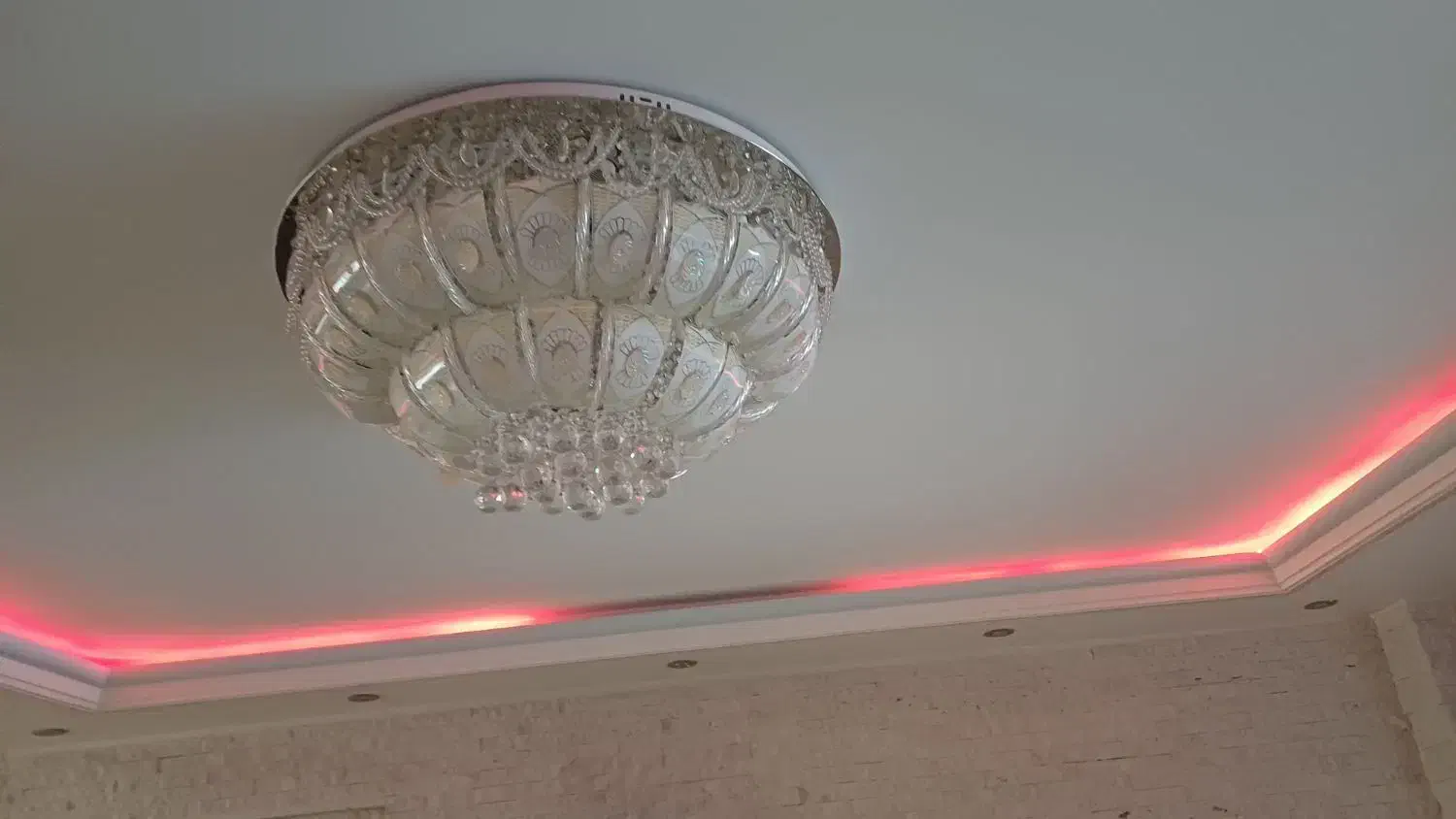 لوستر|لوستر و چراغ آویز|قم, شاه ابراهیم|دیوار