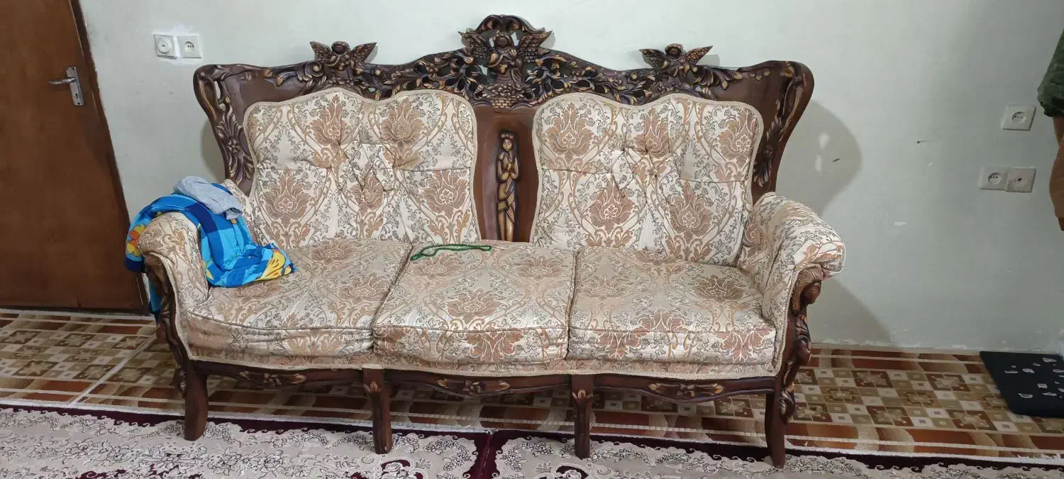 مبلمان چوبی سلطنتی کم کارکرد وعالی نه نفره وده ن|مبلمان خانگی و میز عسلی|سرعین, |دیوار