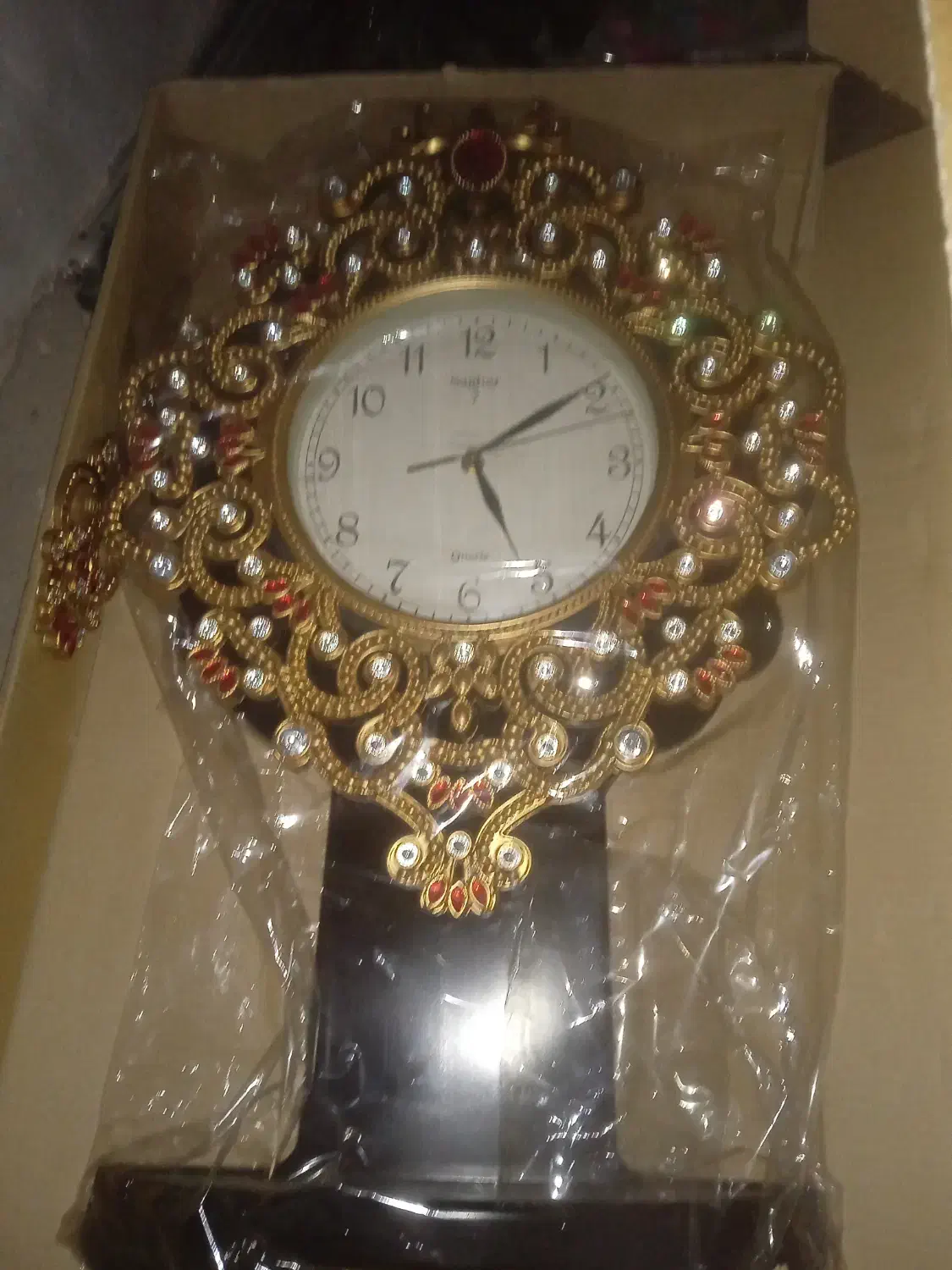 ساعت|ساعت دیواری و تزئینی|سبزوار, قلعه‌نو دهزار|دیوار