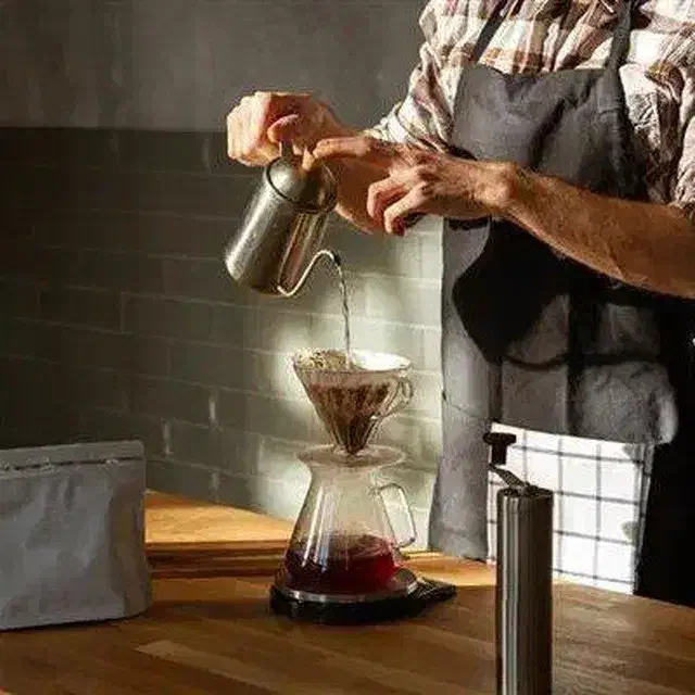 باریستا هستم با ۱۵ سال سابقه در تهران و صومعهسرا|استخدام خدمات فروشگاه و رستوران|صومعهسرا, |دیوار