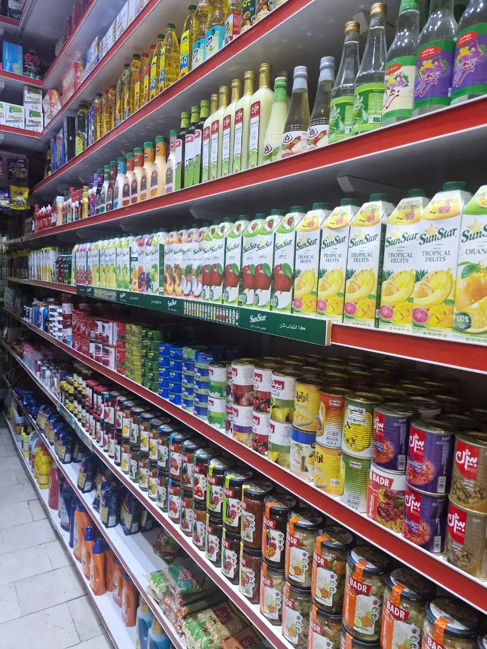 استخدام نیروی کمکی|استخدام خدمات فروشگاه و رستوران|تهران, حشمتیه|دیوار