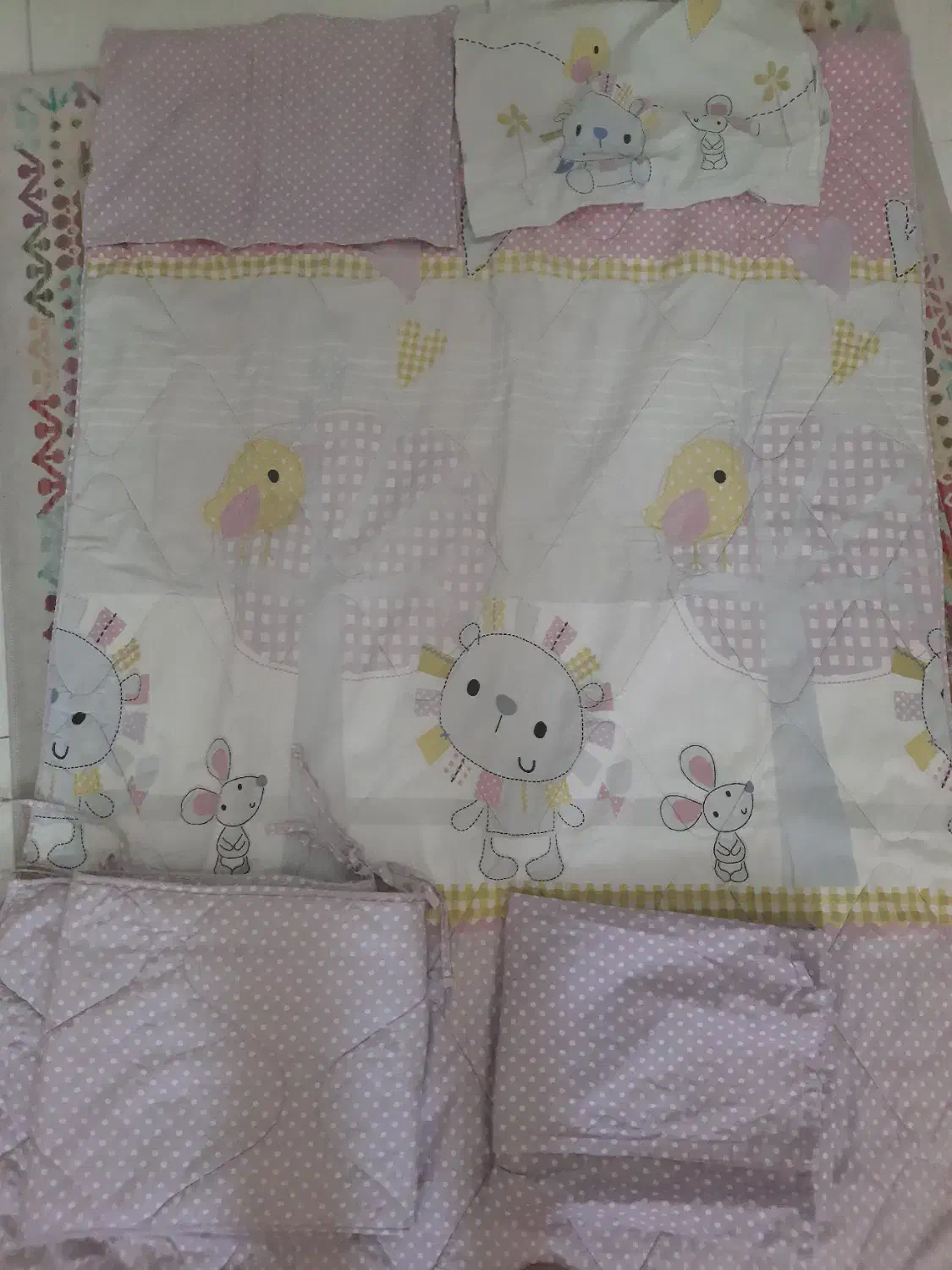 ست کامل پتو دختر بچه و یه عدد گلبافت دخترانه|اسباب و اثاث بچه|شیراز, فرهنگ شهر|دیوار