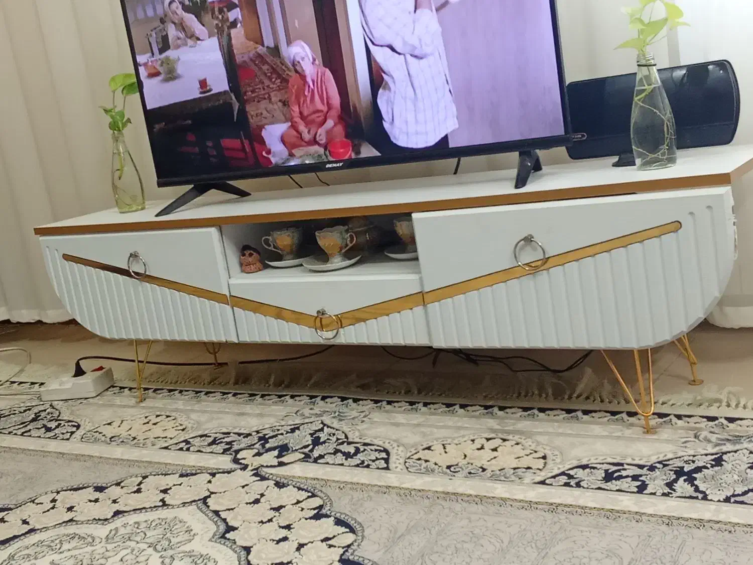 به علت جابجایی نداشتن جا|میز تلویزیون|سبزوار, توحیدشهر|دیوار