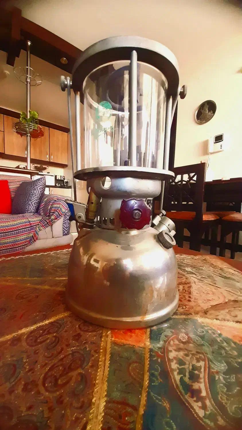 چراغ زنبوری سوئدی|کلکسیون اشیاء عتیقه|فولادشهر, مسکن مهر فولادشهر|دیوار