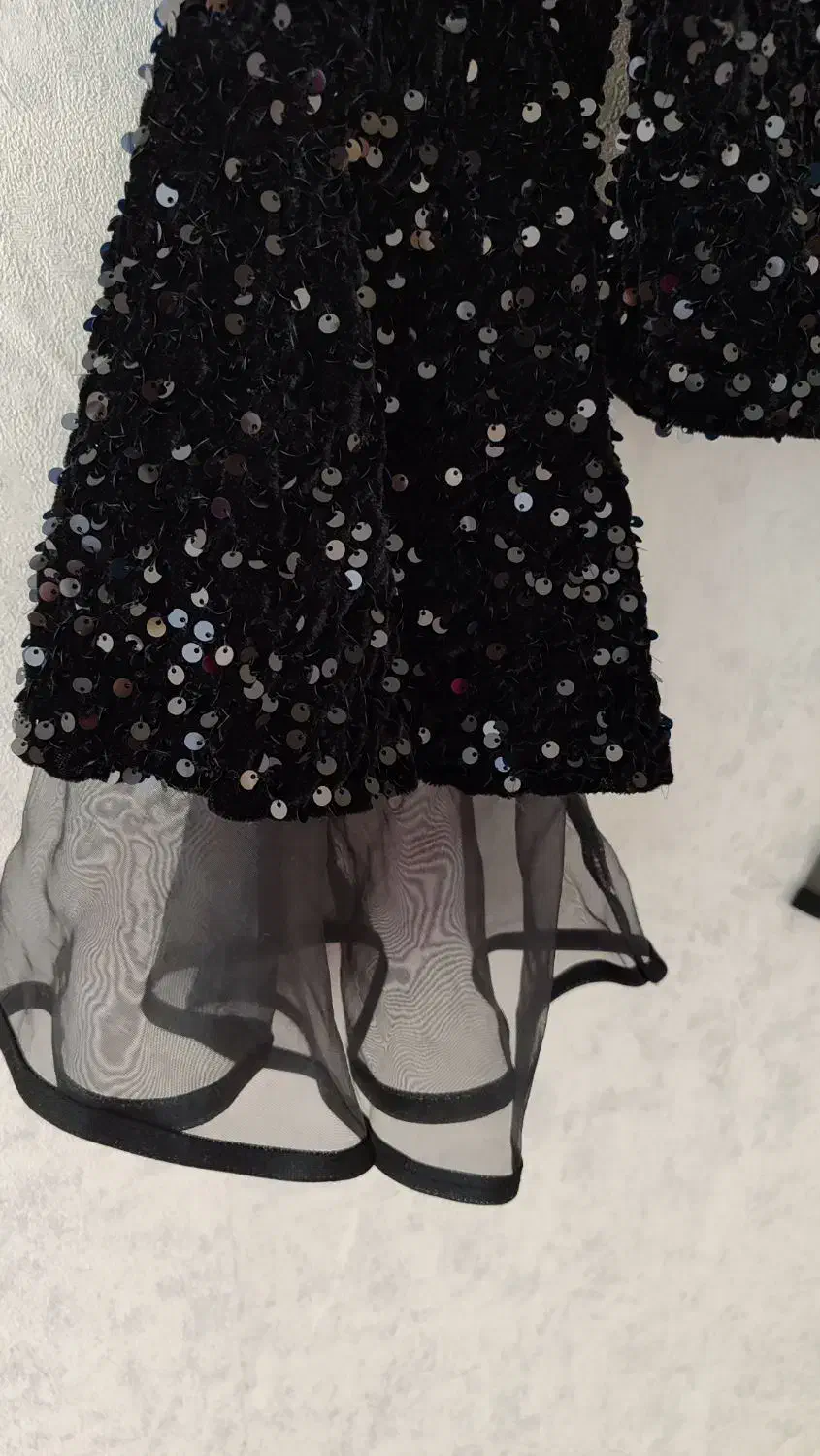 لباس مجلسی|لباس|تبریز, |دیوار