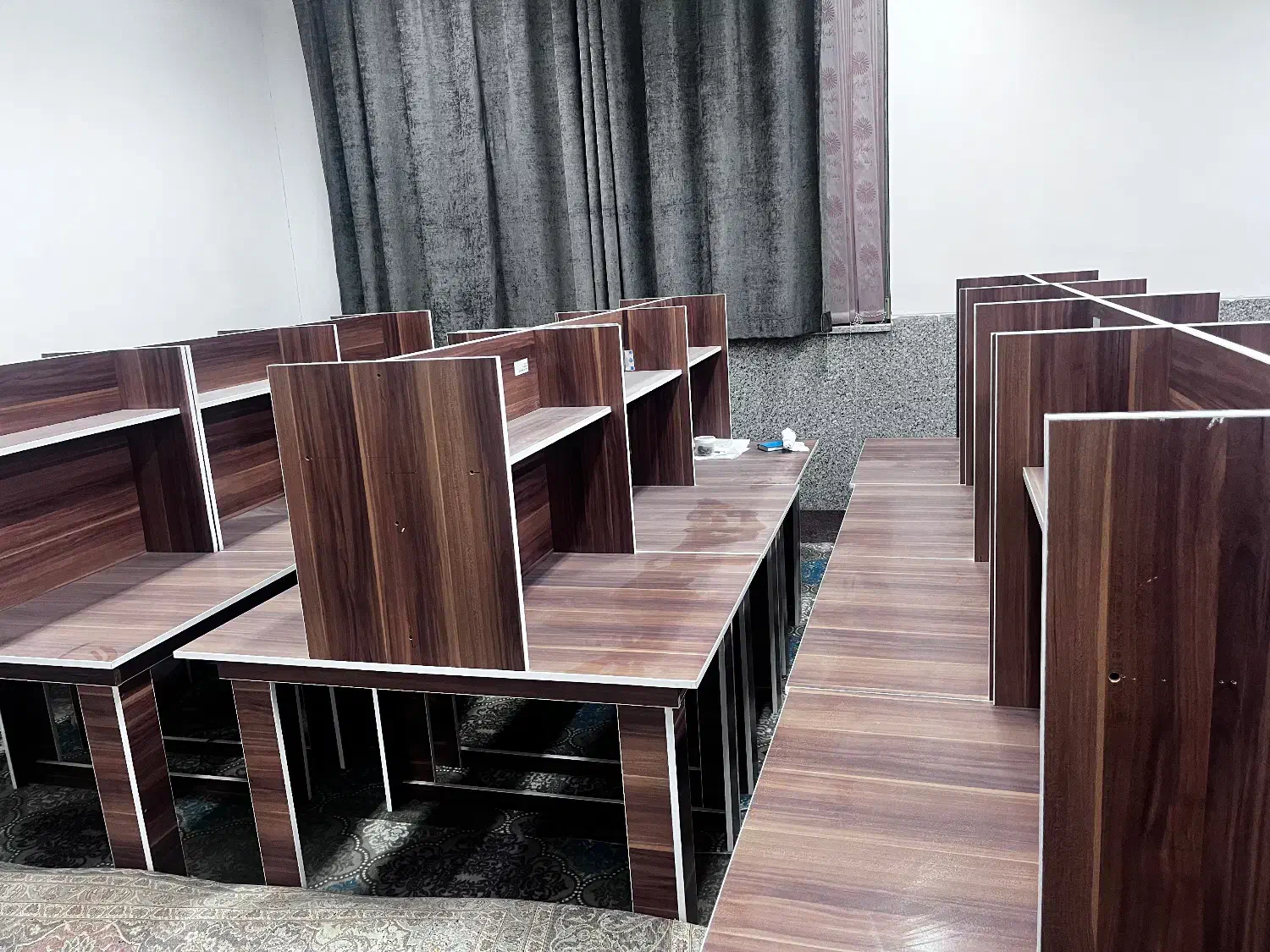 میز و صندلی قرائت خانه|میز تحریر و کامپیوتر|زارچ, |دیوار