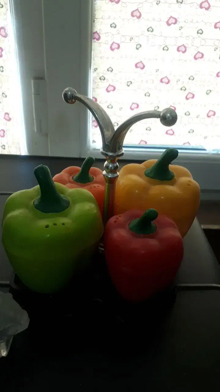 مجسمه|مجسمه، تندیس، ماکت|گلبهار, شهر جدید گلبهار|دیوار