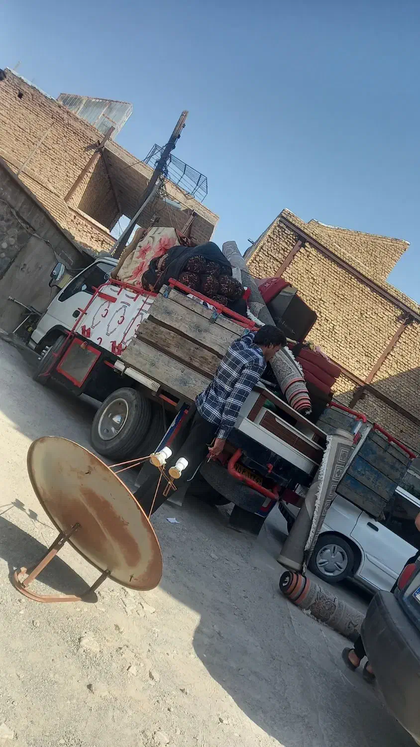 حمل انواع بار با کمترین کرایه با خاور ایسوزو ۵۲۰۰|خدمات حمل و نقل|جیرفت, |دیوار