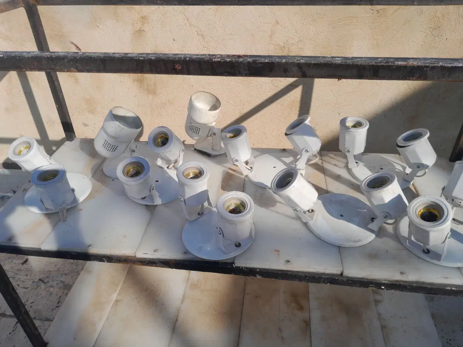 تعدادی چراغ سقفی|لامپ و چراغ|اصفهان, مارچین|دیوار