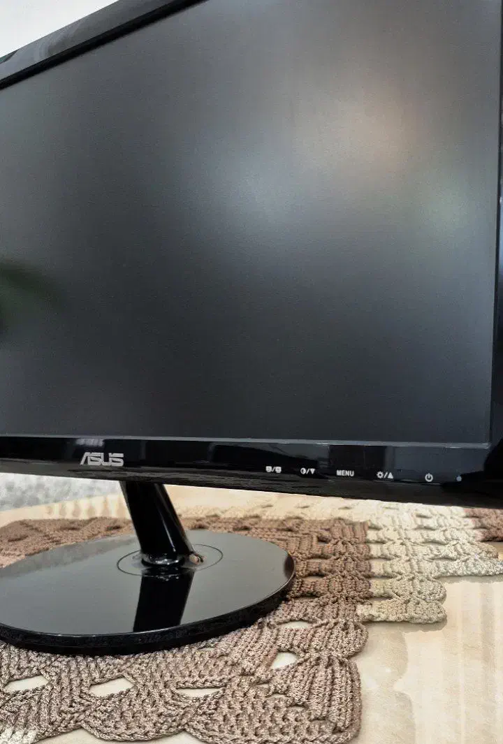 مانیتور ۱۹ اینچ LED ایسوز در حد نو|قطعات و لوازم جانبی رایانه|کرج, خرمدشت|دیوار