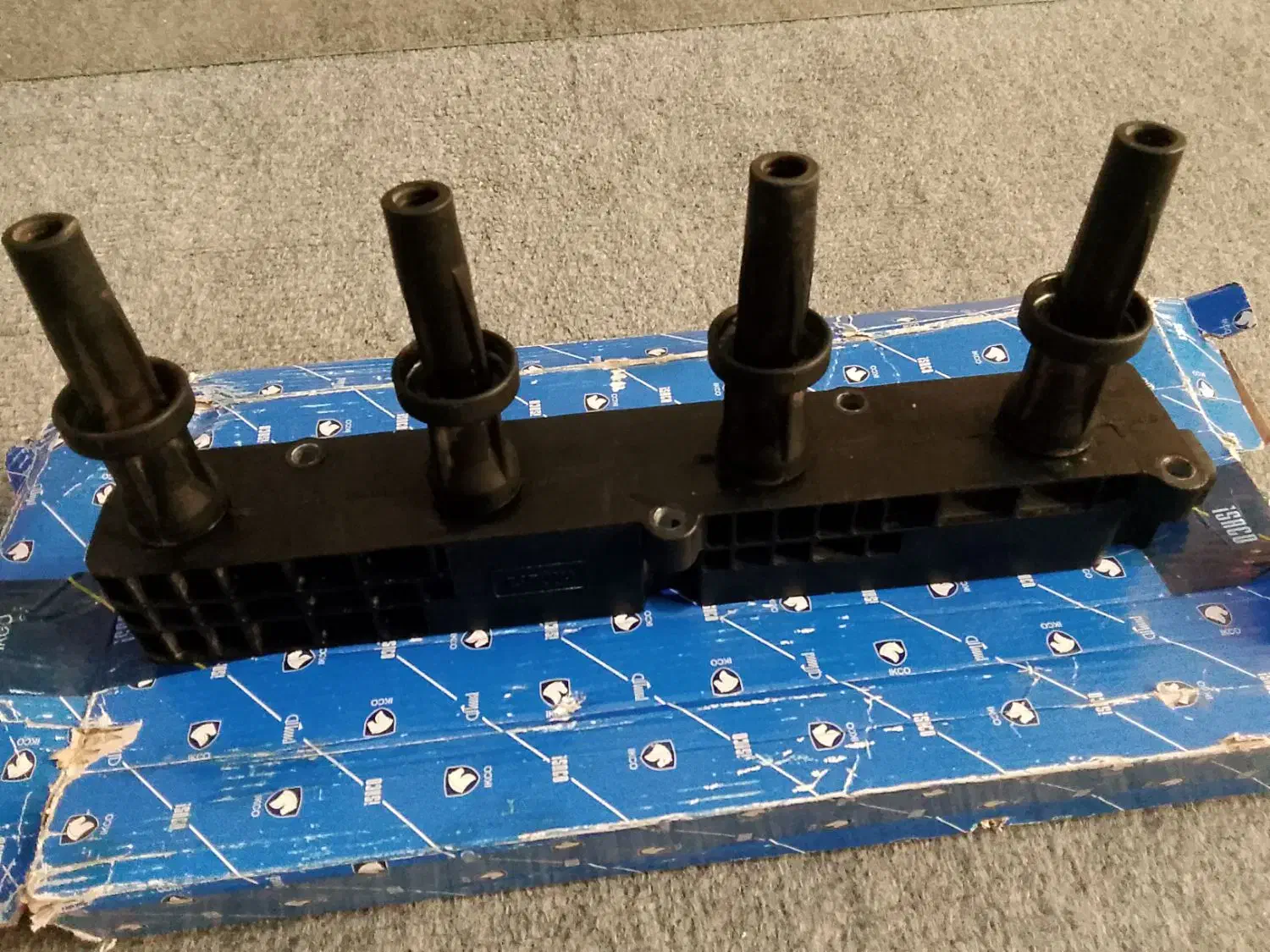 شیشه عقب تویوتا با کوئل تیوفایو|قطعات یدکی و لوازم جانبی|نیمروز, |دیوار