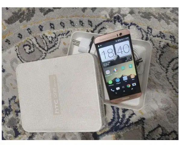 گوشی HTC با حافظه 32 گیگ + پاوربانک اشانتیون|موبایل|تهران, هفده شهریور|دیوار